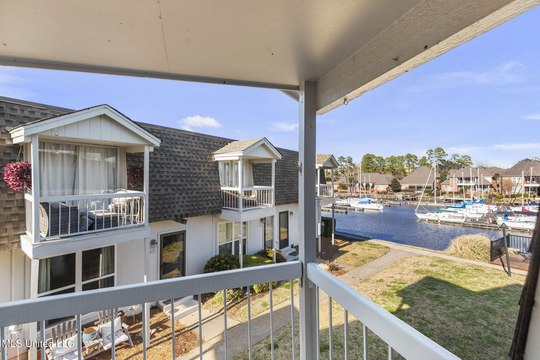 550 Post Road, Unit 1002 Ridgeland, MS 39157 - Photo 37 of 63 pc 1002 balcony2