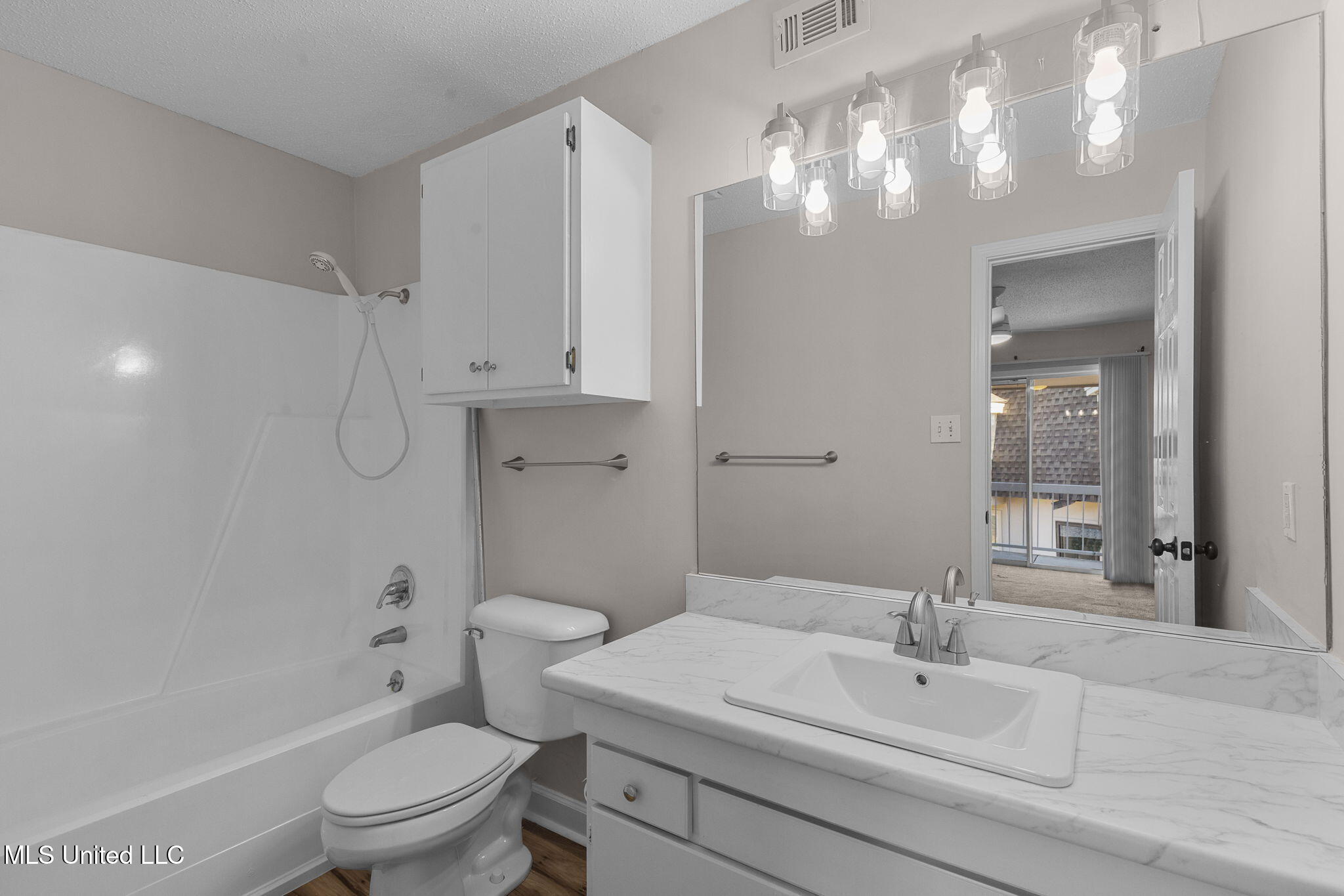 550 Post Road, Unit 1002 Ridgeland, MS 39157 - Photo 40 of 63 pc 1002 bathroom1 again