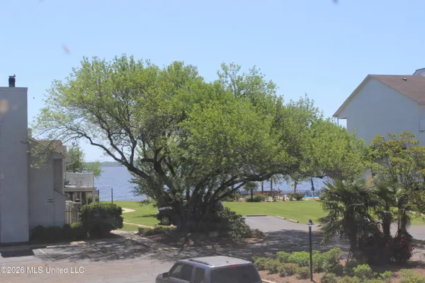 $255,000 | 550 Post Road, Unit 1002, Ridgeland, MS 39157