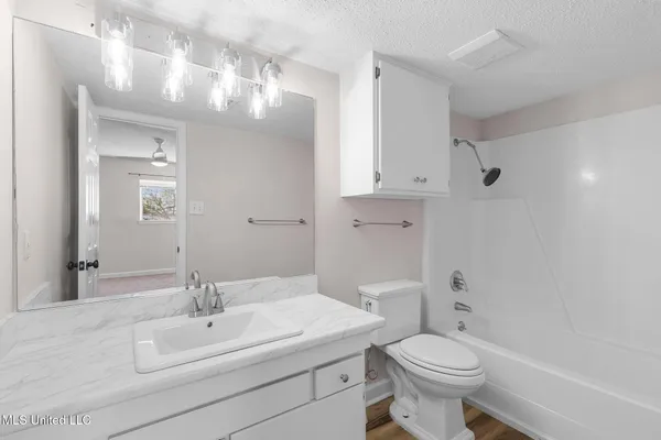 $255,000 | 550 Post Road, Unit 1002, Ridgeland, MS 39157