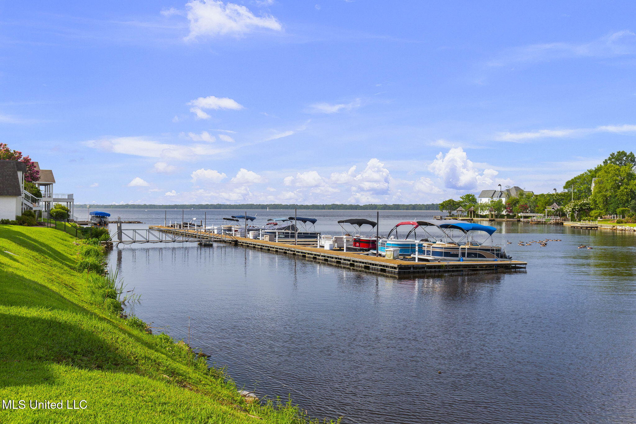 550 Post Road, Unit 1002 Ridgeland, MS 39157 - Photo 49 of 63 Point clear boat slips