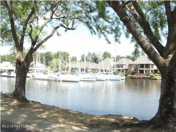 $255,000 | 550 Post Road, Unit 1002, Ridgeland, MS 39157