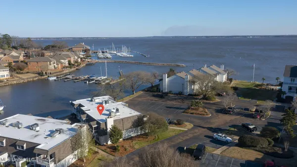 $255,000 | 550 Post Road, Unit 1002, Ridgeland, MS 39157