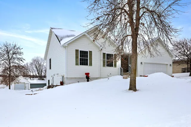 $339,900 | 101 2nd Street, Holdingford, MN 56340