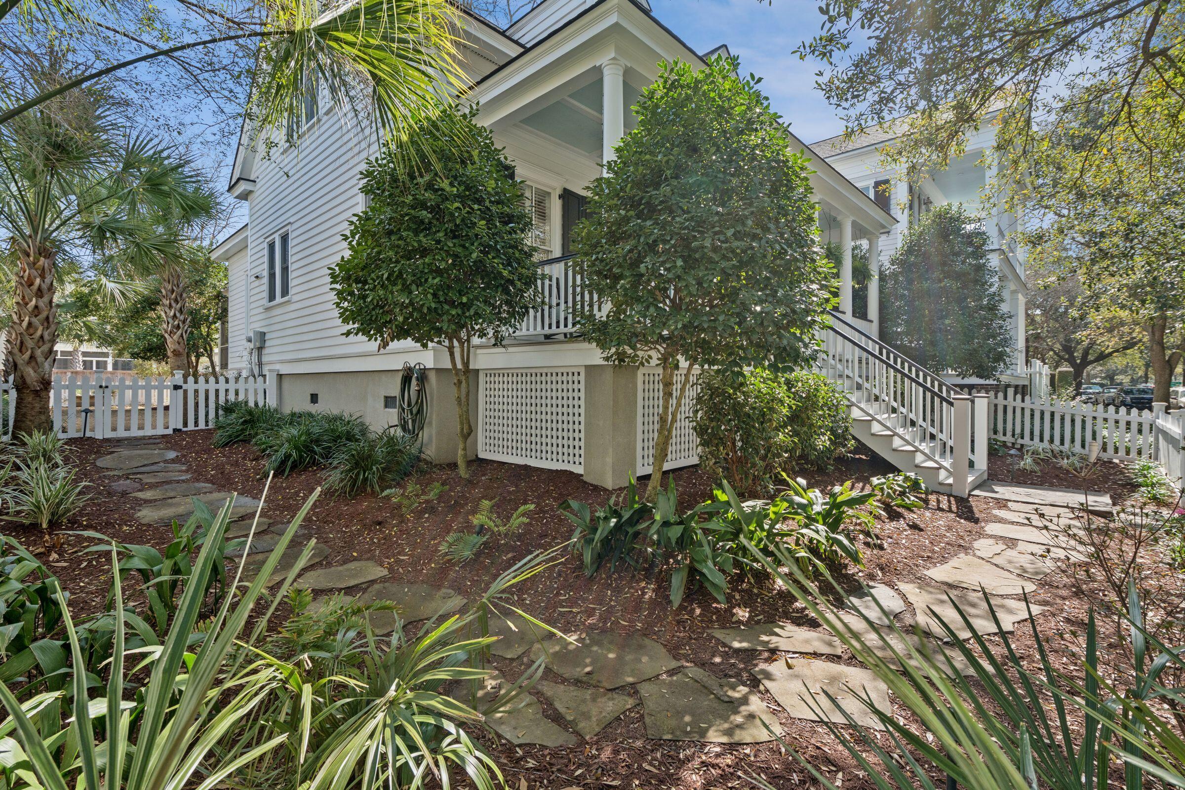 46 Eastlake Road Mount Pleasant, SC 29464 - Photo 53 of 78 Side of House