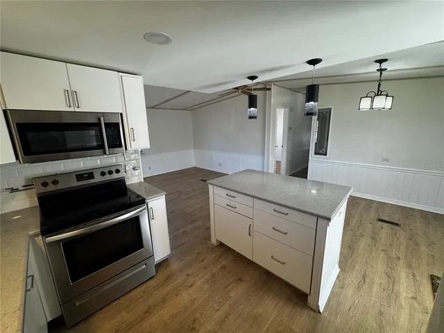 $1,400 | 1003 Oren Avenue, Lady Lake, FL 32159