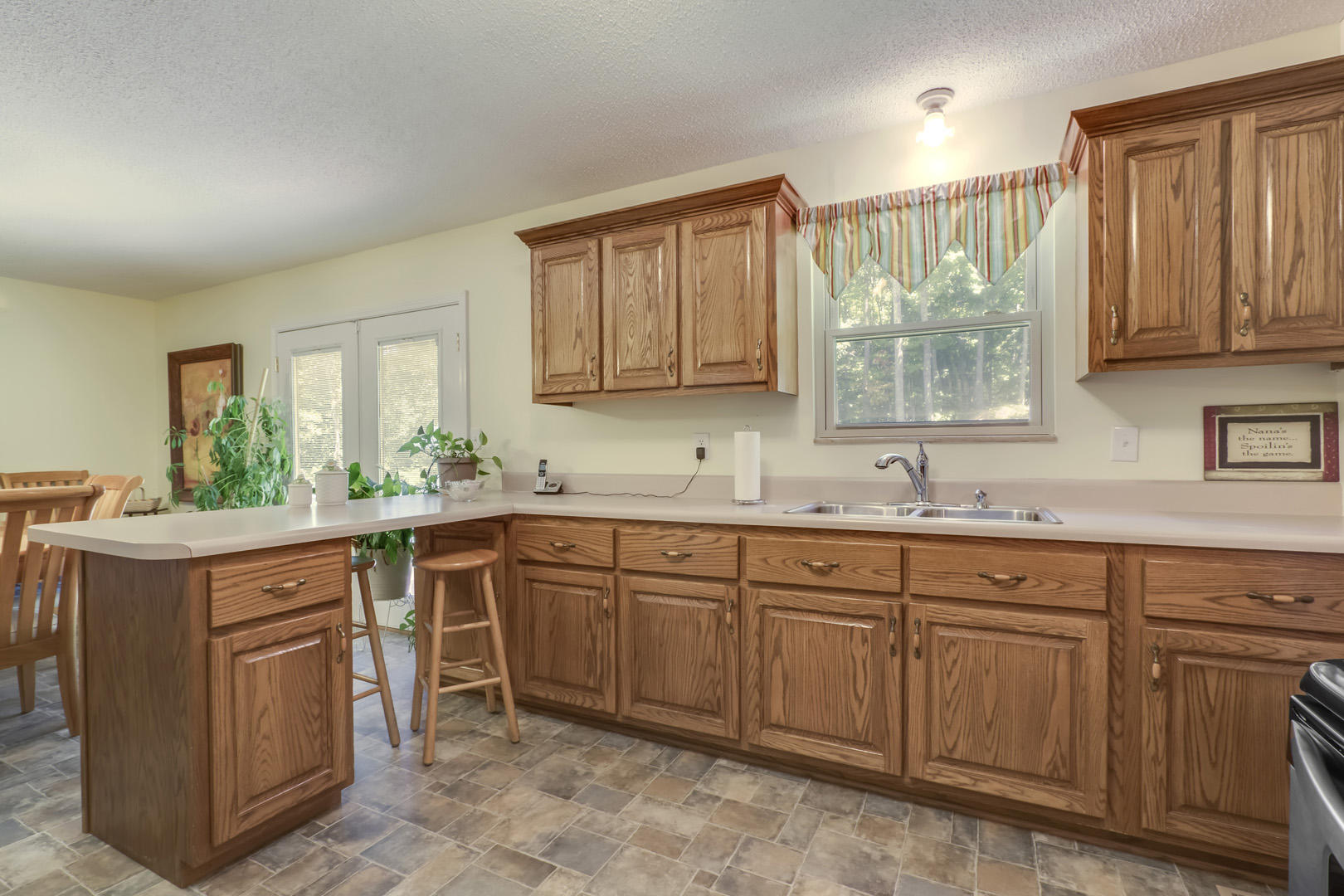 1868 James Ferry Road Kingston, TN 37763 - Photo 11 of 38 12_JamesFerryRoad_1868_Kitchen02