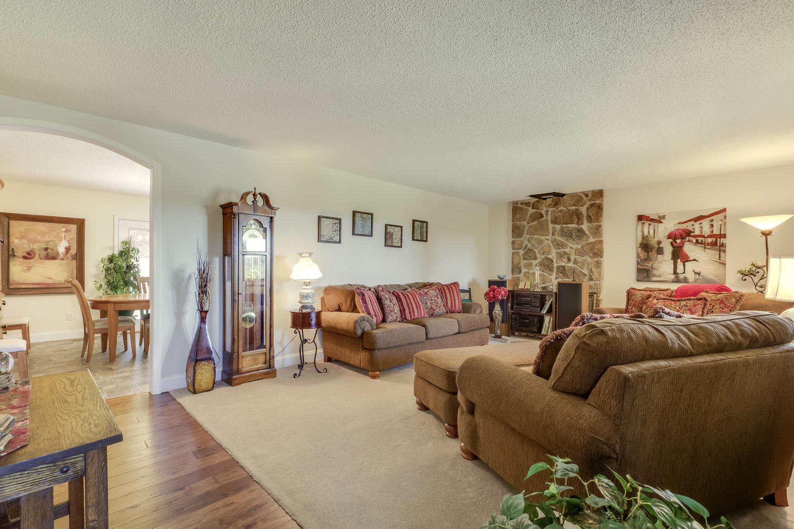 1868 James Ferry Road Kingston, TN 37763 - Photo 3 of 38 04_JamesFerryRoad_1868_Living01
