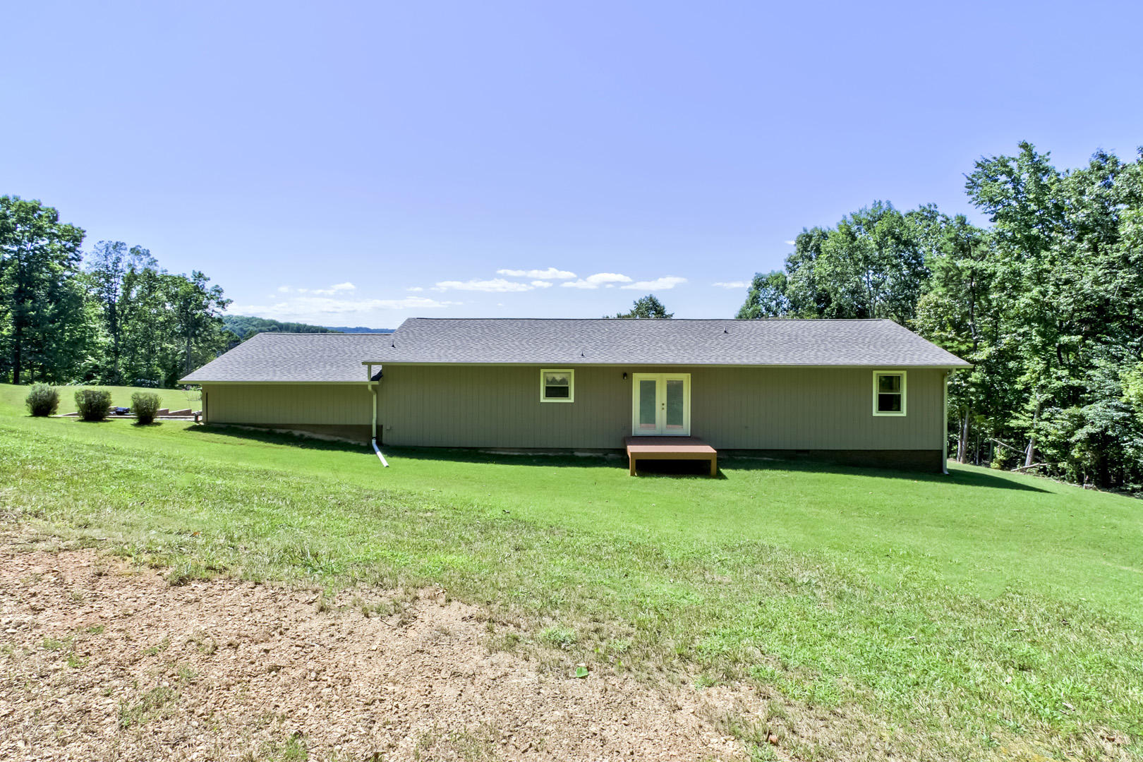 1868 James Ferry Road Kingston, TN 37763 - Photo 30 of 38 32_JamesFerryRoad_1868_Back