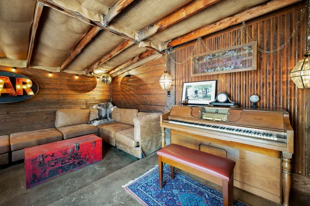 $995,000 | 5177 Roy Rogers Road, Pioneertown, CA 92268