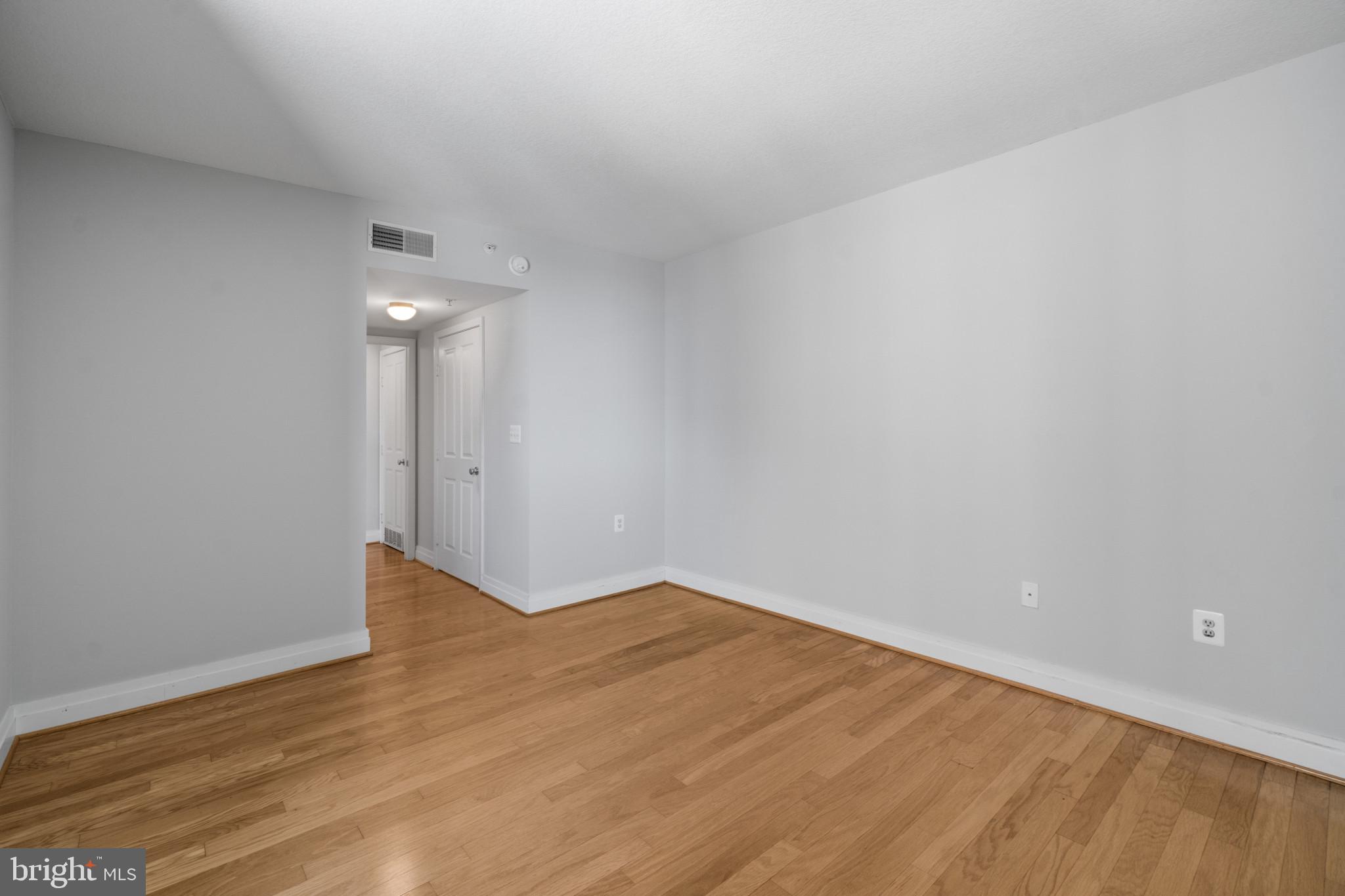 414 Water Street, Unit 1315 Baltimore, MD 21202 - Photo 22 of 30 a view of an empty room