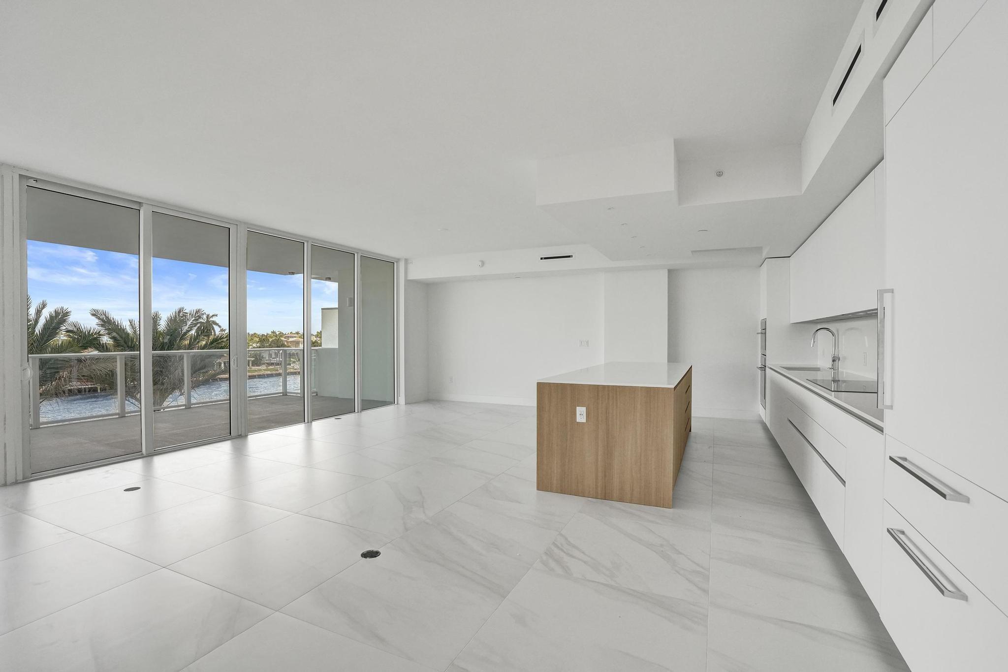 407 North Riverside Drive, Unit 303 Pompano Beach, FL 33062 - Photo 13 of 74 DSC06882