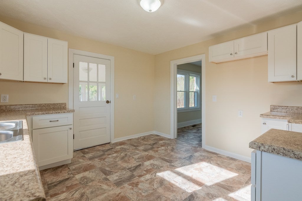 2989 Hebron Road Galax, VA 24333 - Photo 33 of 75 Gallery Image 33