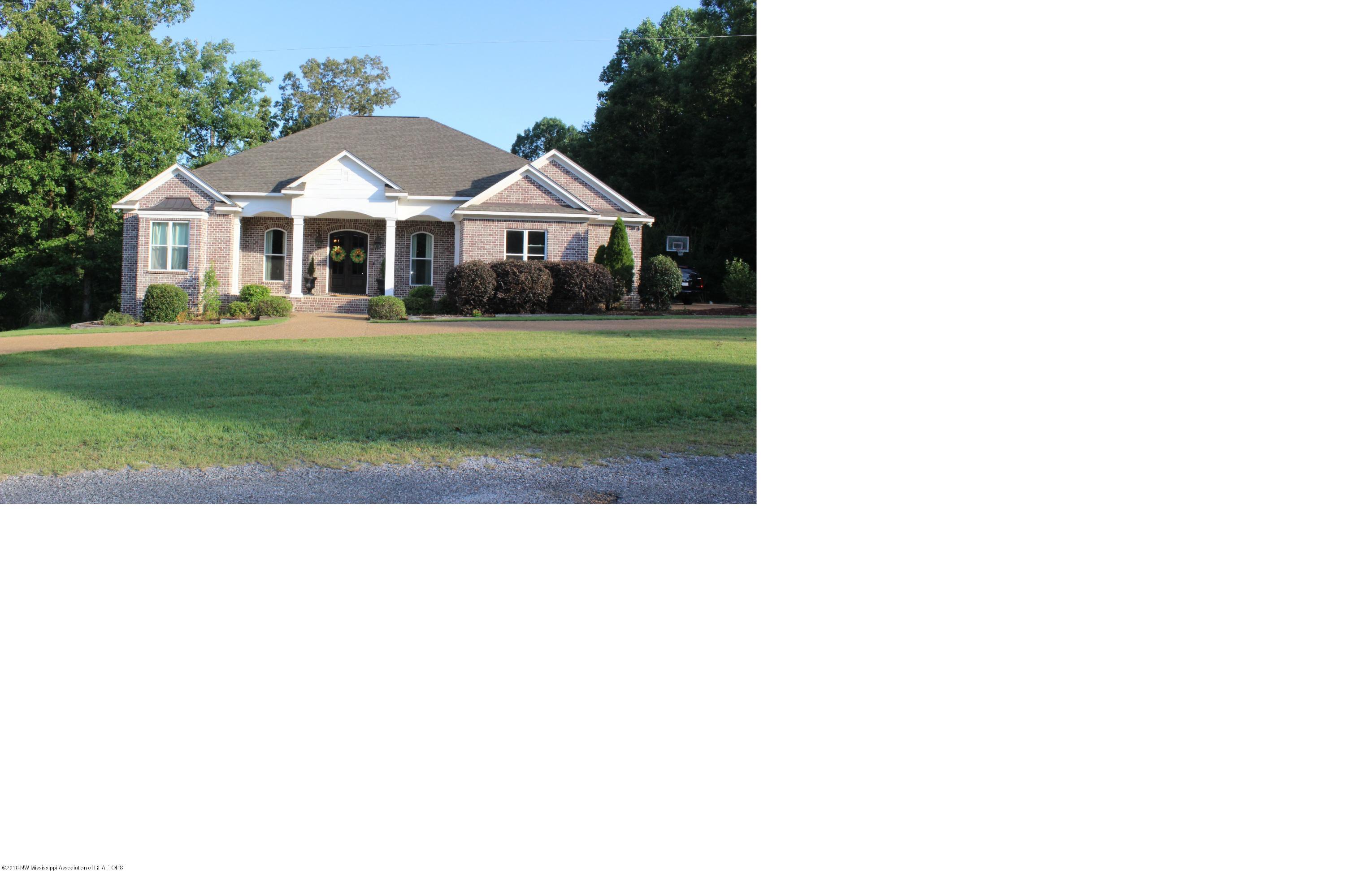 953 Ranchette Acres Batesville, MS 38606 - Photo 1 of 24 953 Ranchette 1 Front of house