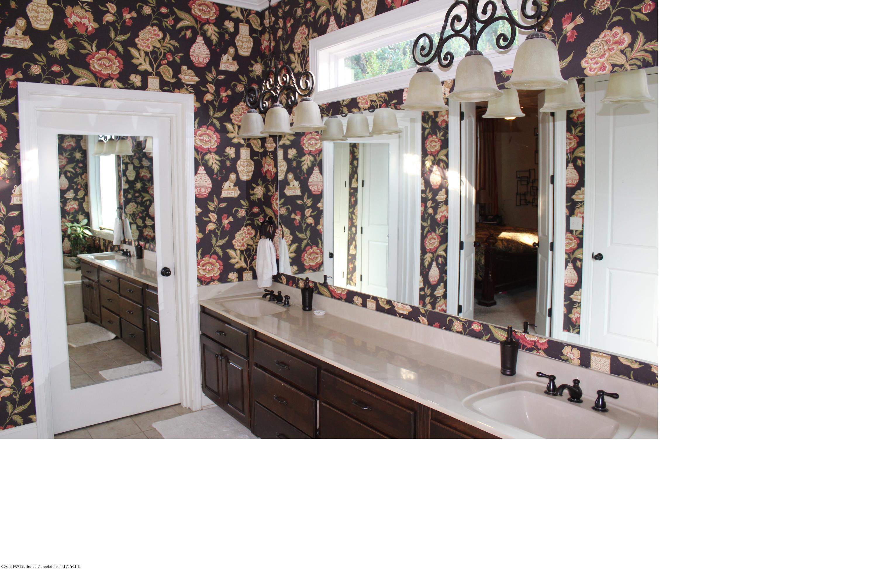 953 Ranchette Acres Batesville, MS 38606 - Photo 11 of 24 953 Ranchette 11 Master Bath 1