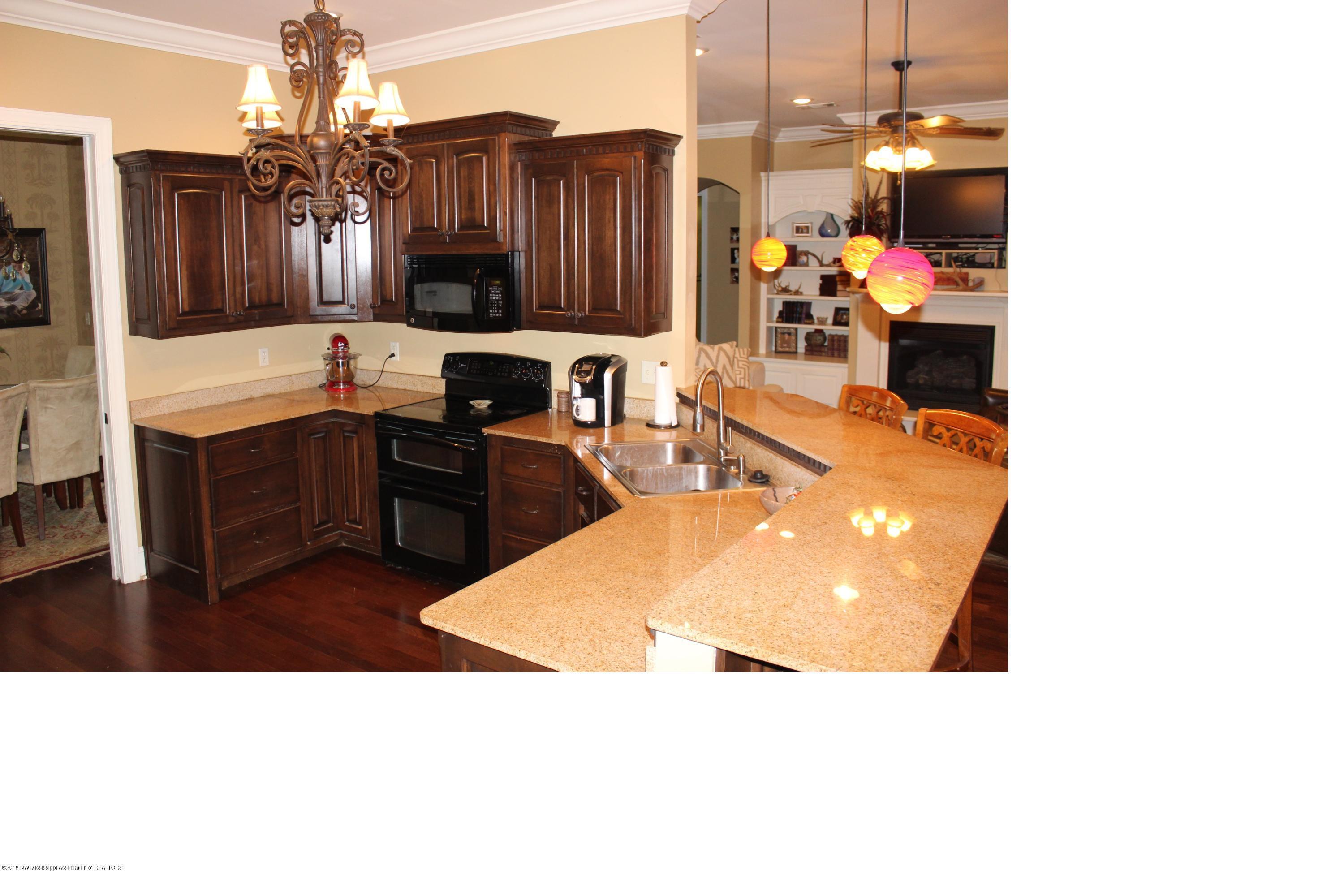 953 Ranchette Acres Batesville, MS 38606 - Photo 13 of 24 953 Ranchette 13 Kitchen 1