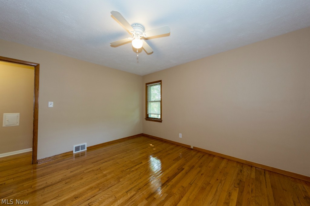 505 Greenvale Road South Euclid, OH 44121 - Photo 13 of 25