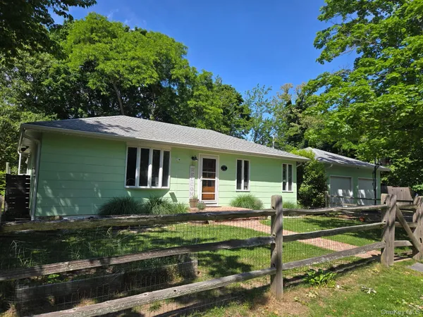 $599,000 | 8 Hill Street East, Wading River, NY 11792