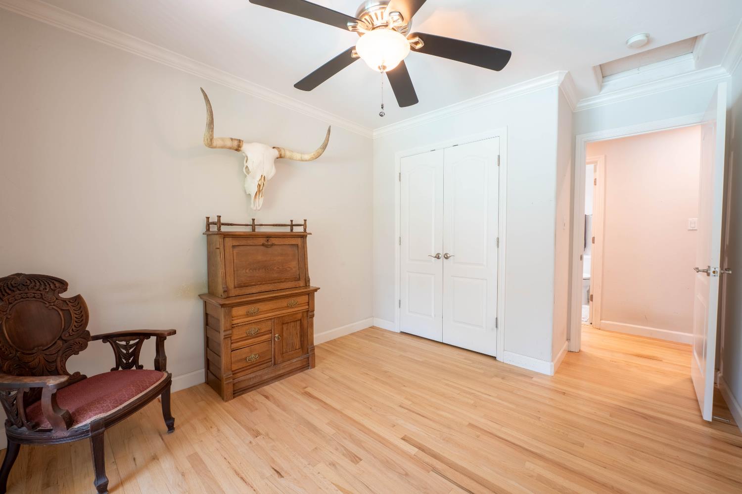 4530 Bela Way Carmichael, CA 95608 - Photo 20 of 36 Bright third bedroom.