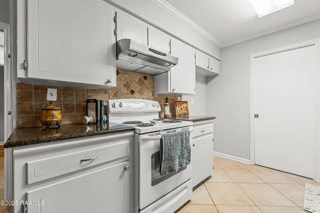 $269,000 | 405 Elmwood Drive, Lafayette, LA 70503