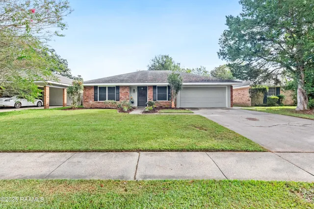 $269,000 | 405 Elmwood Drive, Lafayette, LA 70503