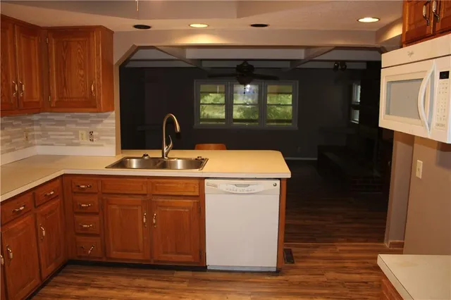 $224,000 | 1255 South 220th Street, Pittsburg, KS 66762