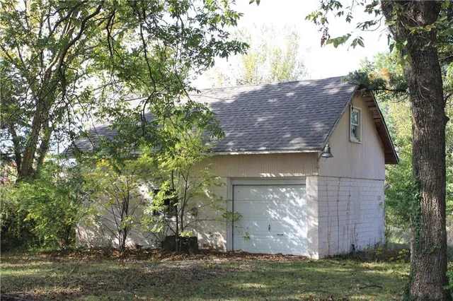 $224,000 | 1255 South 220th Street, Pittsburg, KS 66762