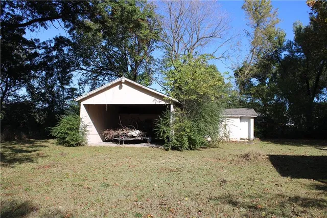 $224,000 | 1255 South 220th Street, Pittsburg, KS 66762