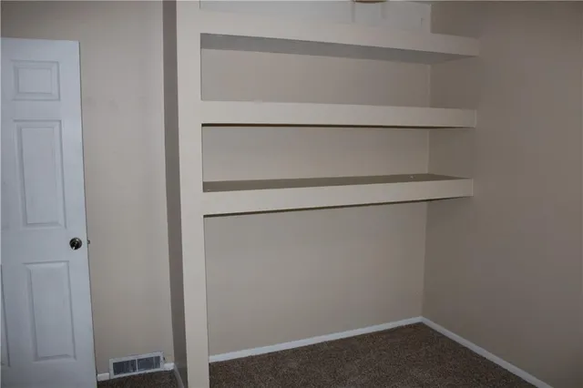 $224,000 | 1255 South 220th Street, Pittsburg, KS 66762