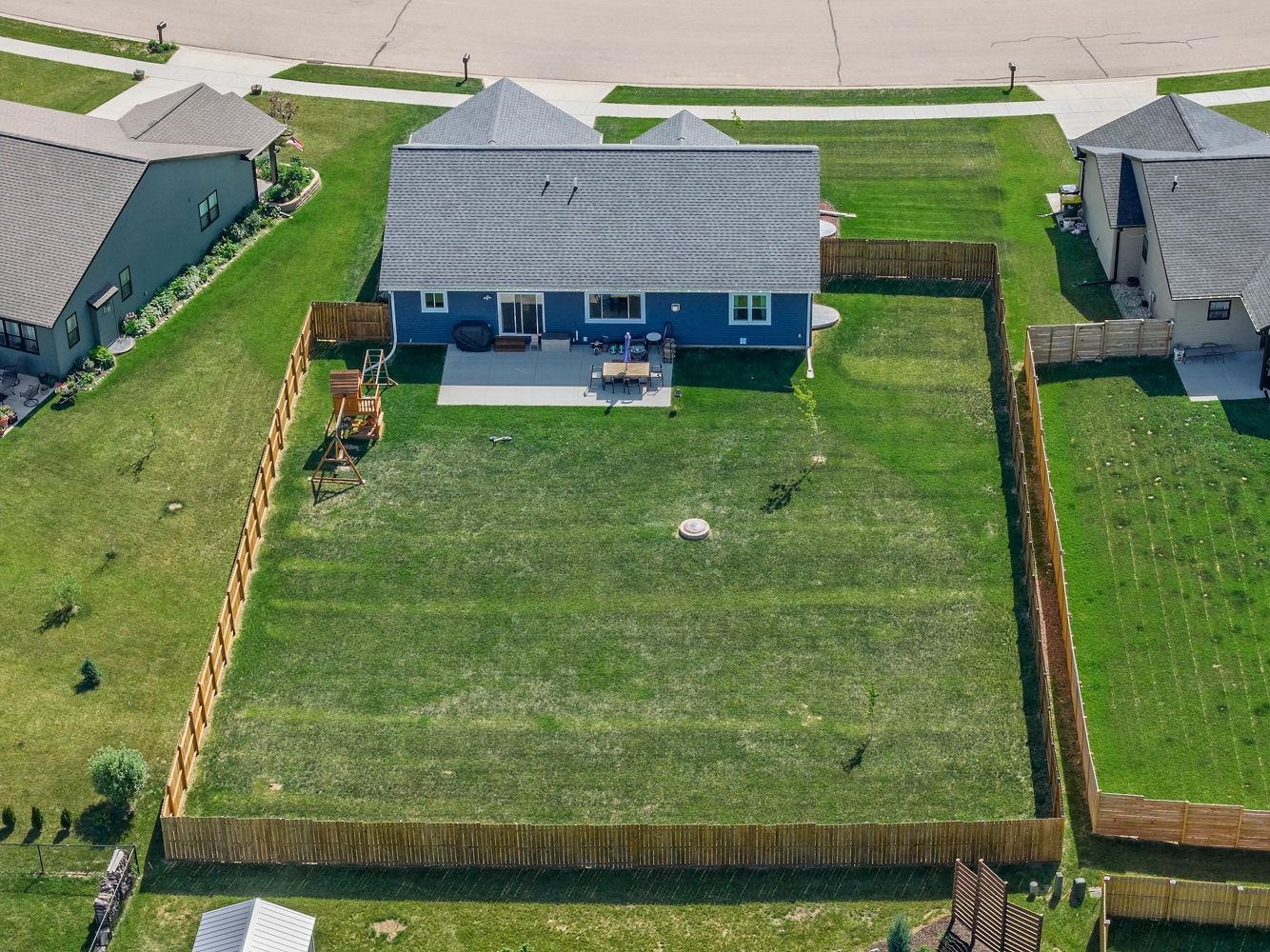 2055 Willow Run Reedsburg, WI 53959 - Photo 7 of 50