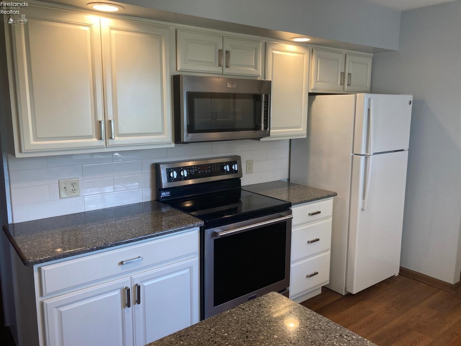 5509 Schenk Road Sandusky, OH 44870 - Photo 2 of 44 Gallery Image 2
