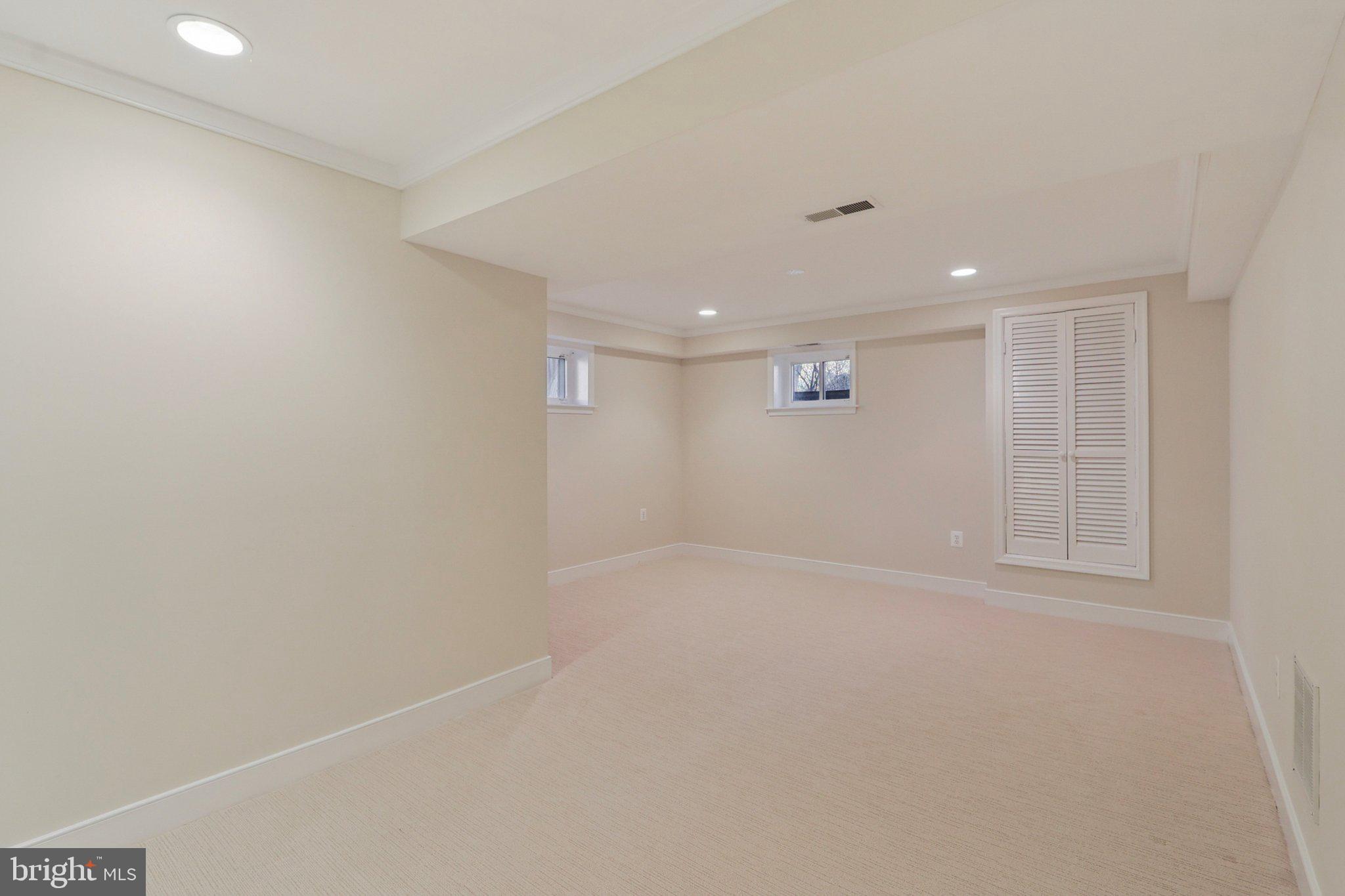 5602 Ogden Road Bethesda, MD 20816 - Photo 65 of 87 Sleeping area