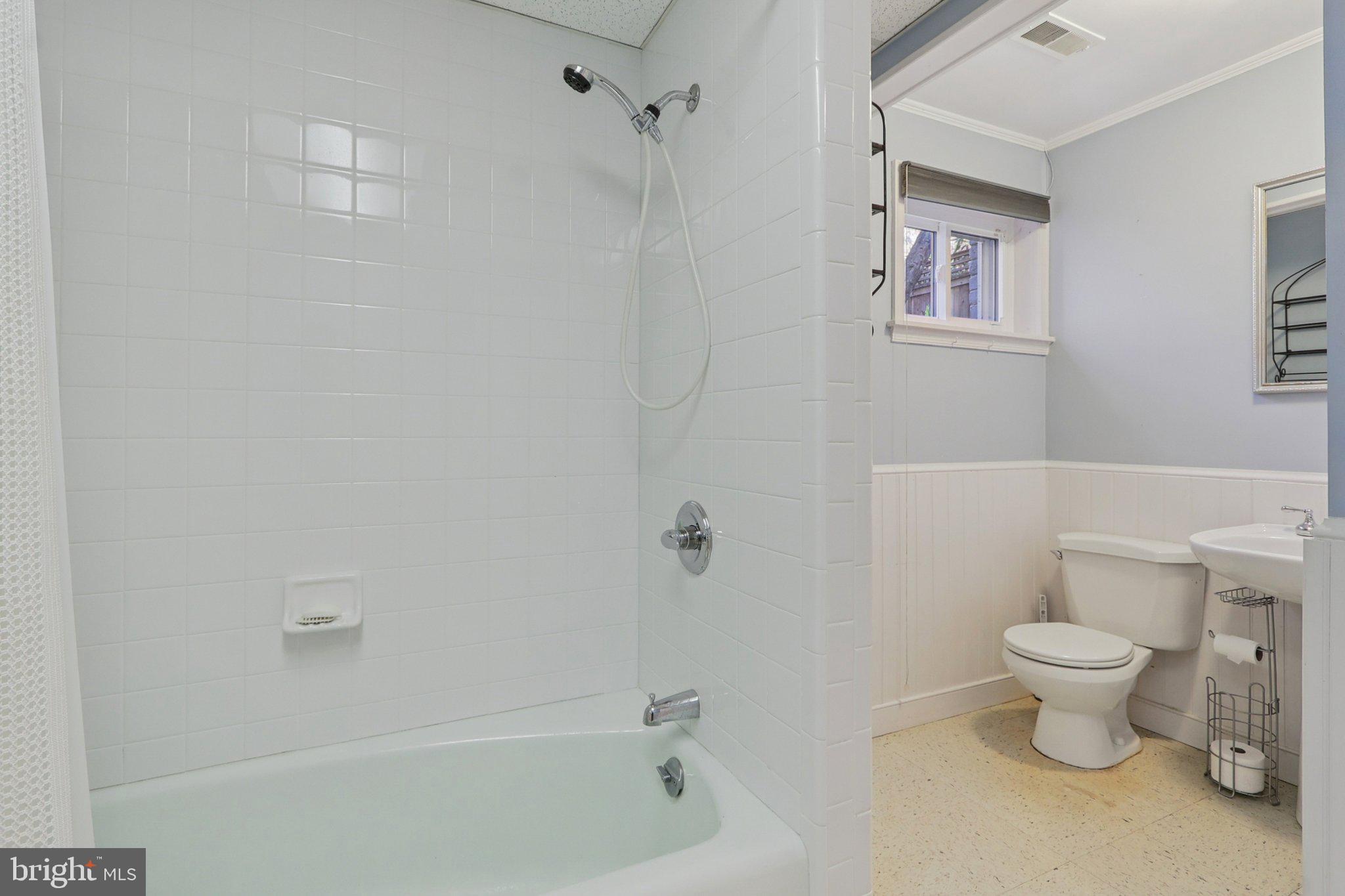 5602 Ogden Road Bethesda, MD 20816 - Photo 68 of 87 Lower level full bath with tub.