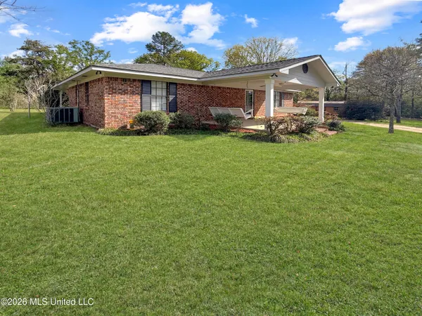 $179,000 | 220 Mays Creek Road, Foxworth, MS 39483