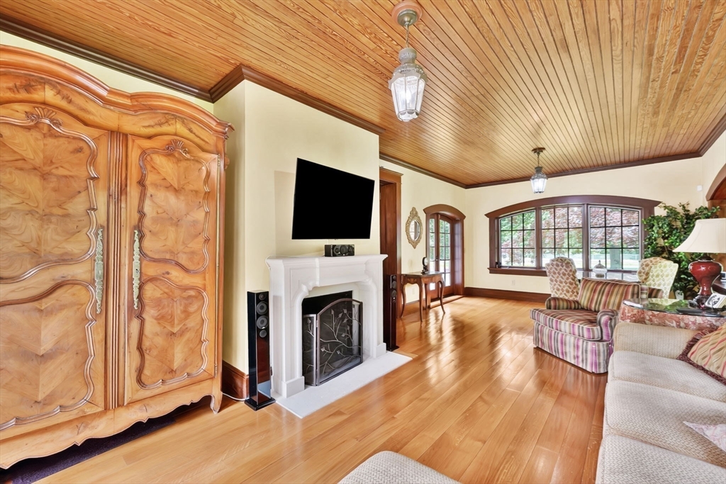 135 Forest Glen Road Longmeadow, MA 01106 - Photo 12 of 42