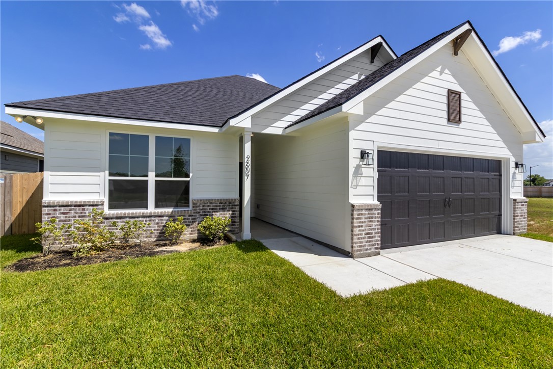 2607 Falcon Ridge Drive Bryan, TX 77803 - Photo 3 of 28 Gallery Image 3