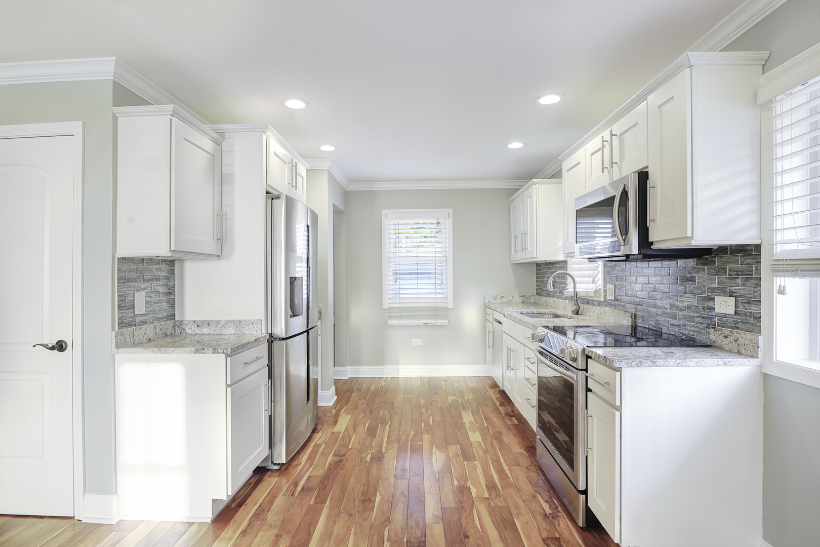 18307 Locust Street Lansing, IL 60438 - Photo 8 of 29