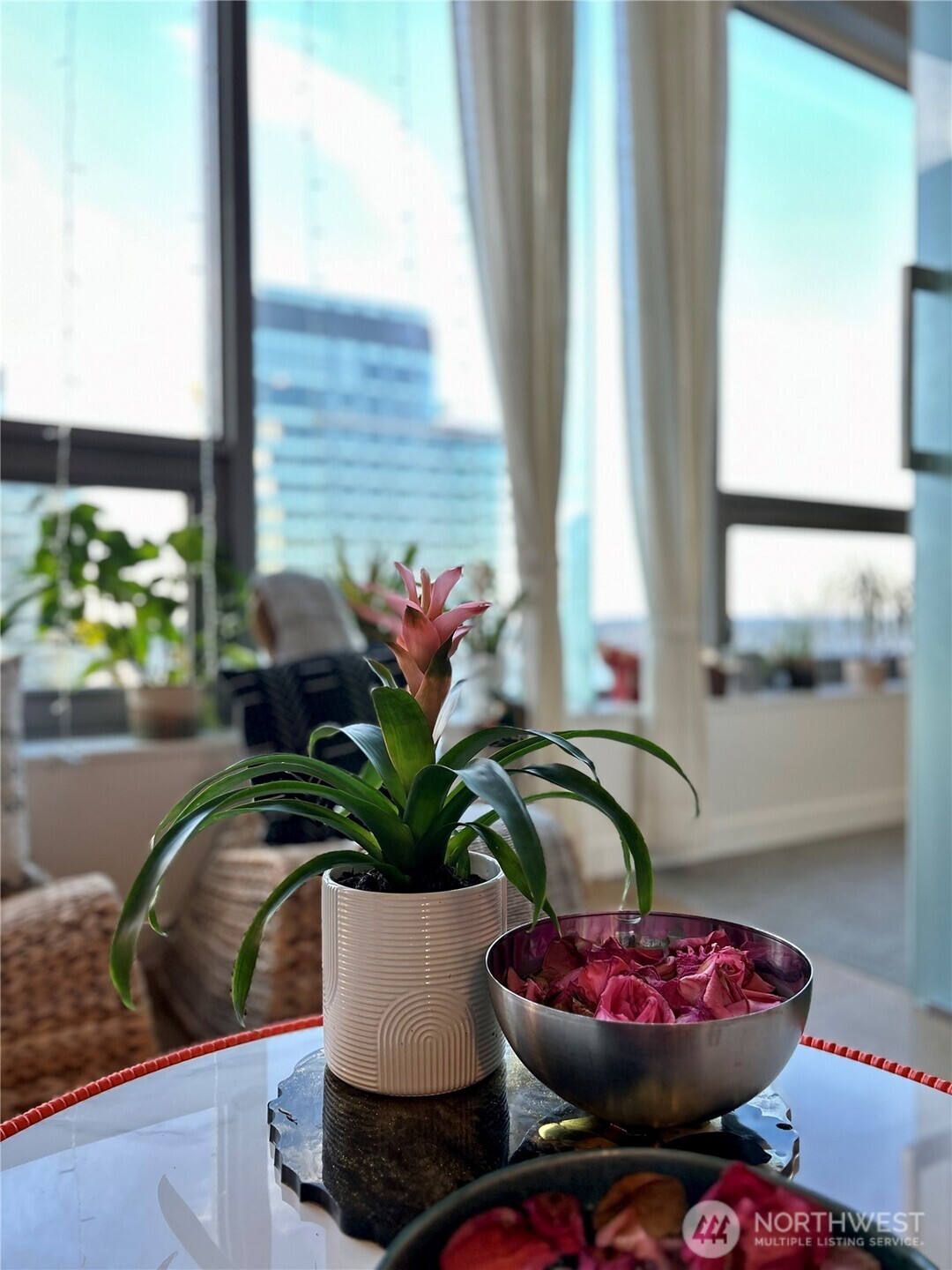 1808 Minor Avenue, Unit 3706 Seattle, WA 98101 - Photo 17 of 26 a vase of flowers sitting on a table