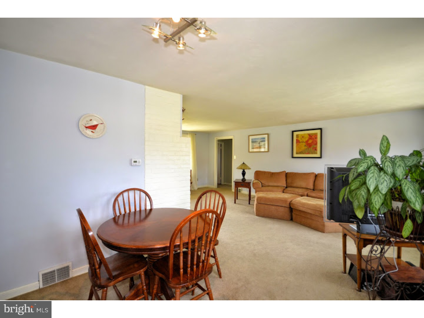 1007 East Heather Road Oreland, PA 19075 - Photo 7 of 18 Gallery Image 7