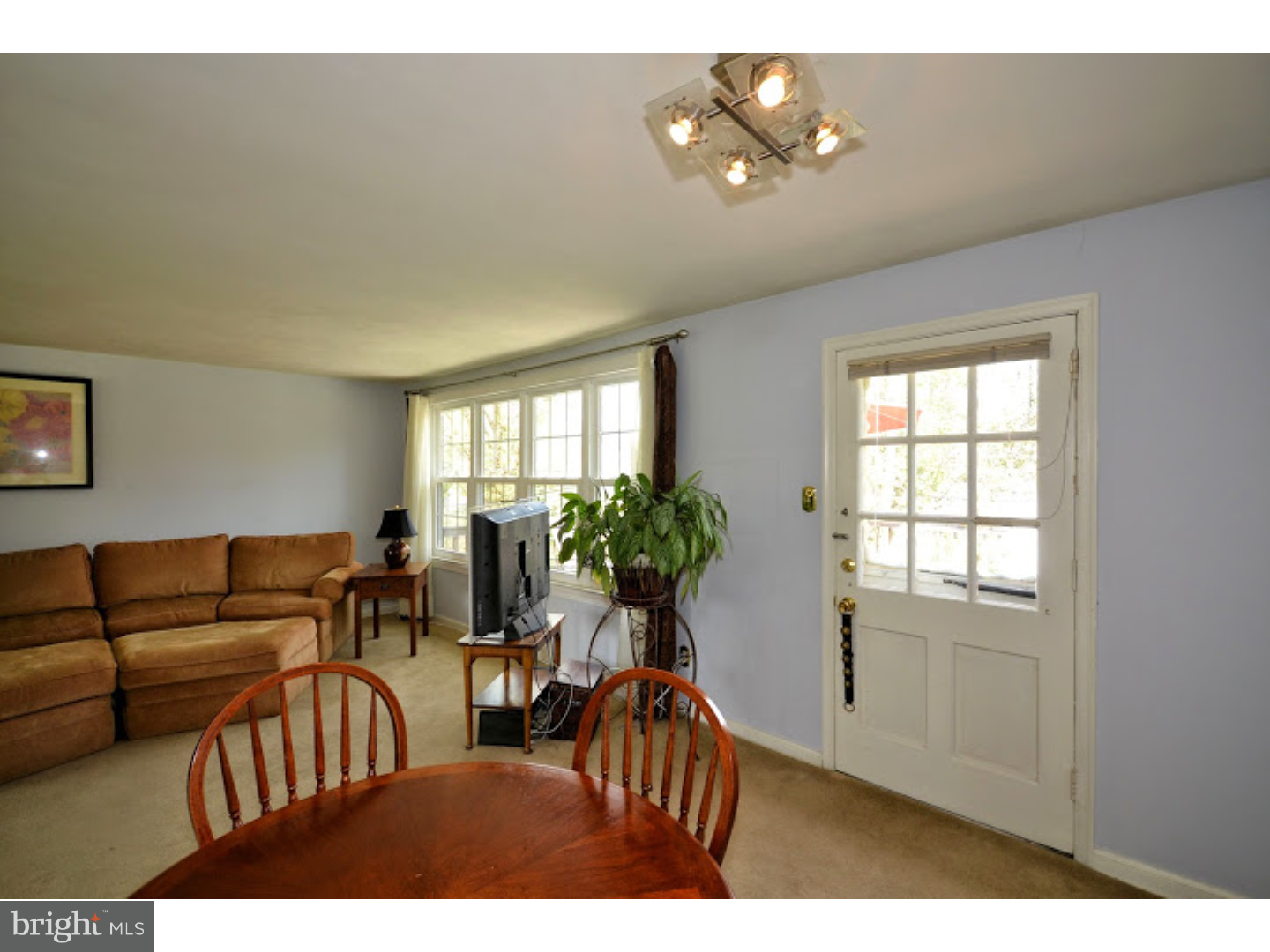 1007 East Heather Road Oreland, PA 19075 - Photo 8 of 18 Gallery Image 8