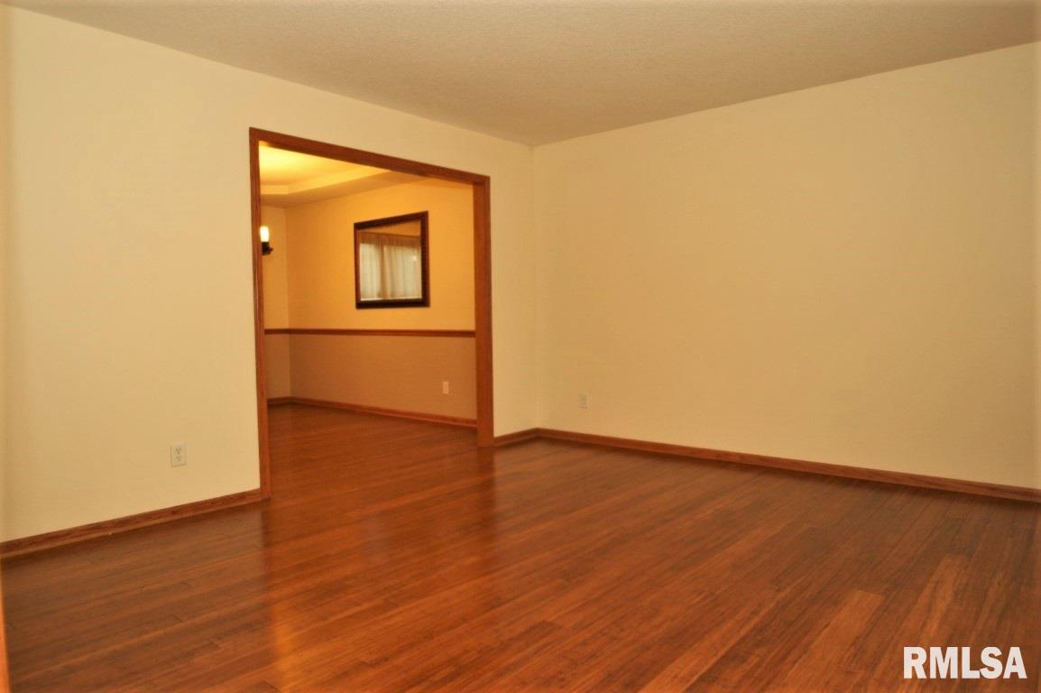 5260 Remington Road Bettendorf, IA 52722 - Photo 10 of 31 Gallery Image 10