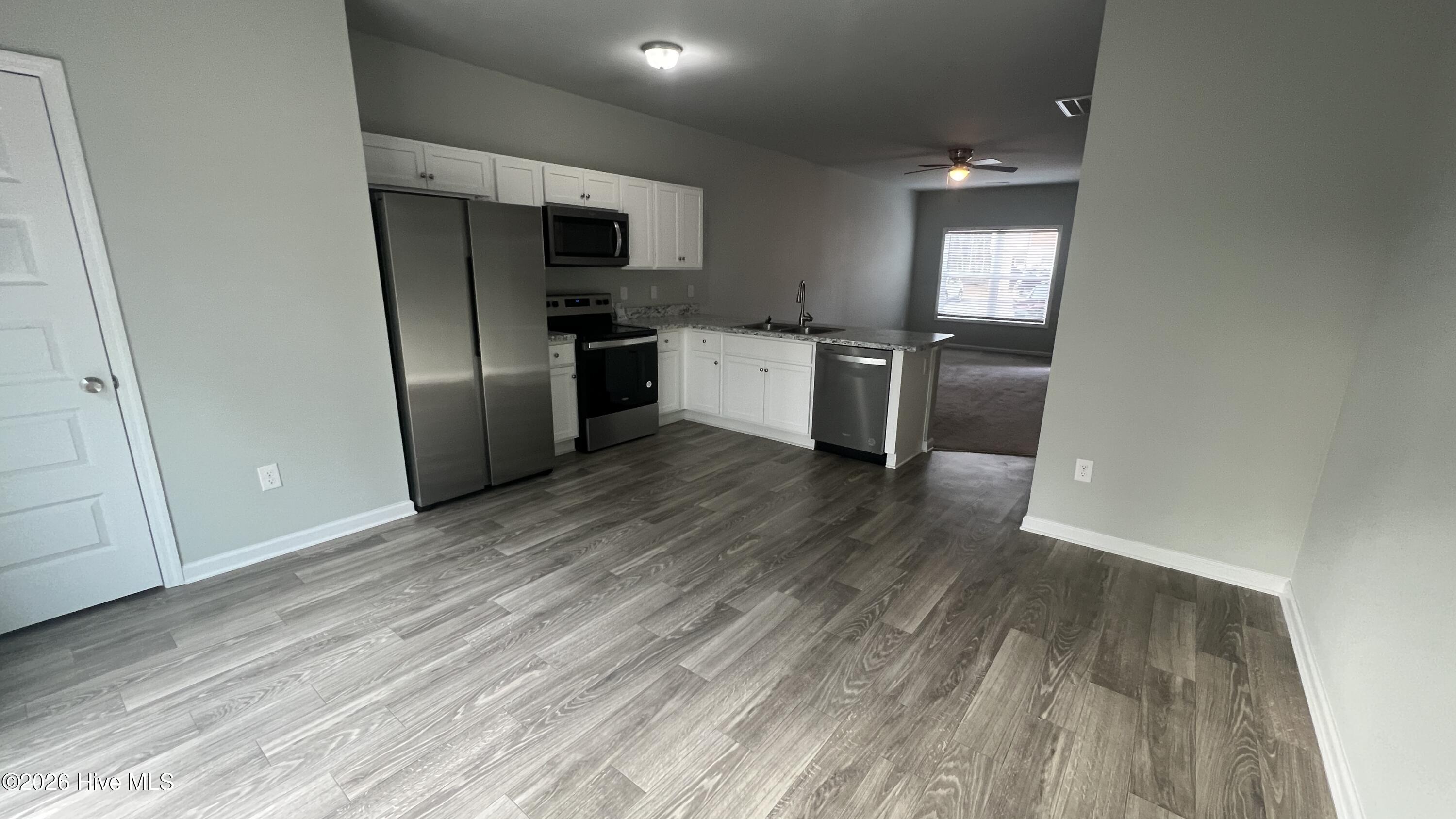 159 Buckhorn Avenue Holly Ridge, NC 28445 - Photo 5 of 17 IMG_1285