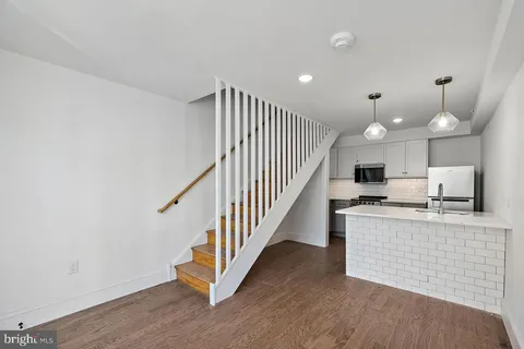 $1,645 | 15 West Girard Street, Unit 105, Wilmington, DE 19801