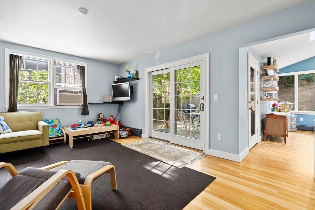 71 Moss Hill Road Boston, MA 02130 - Photo 5 of 30 Gallery Image 5