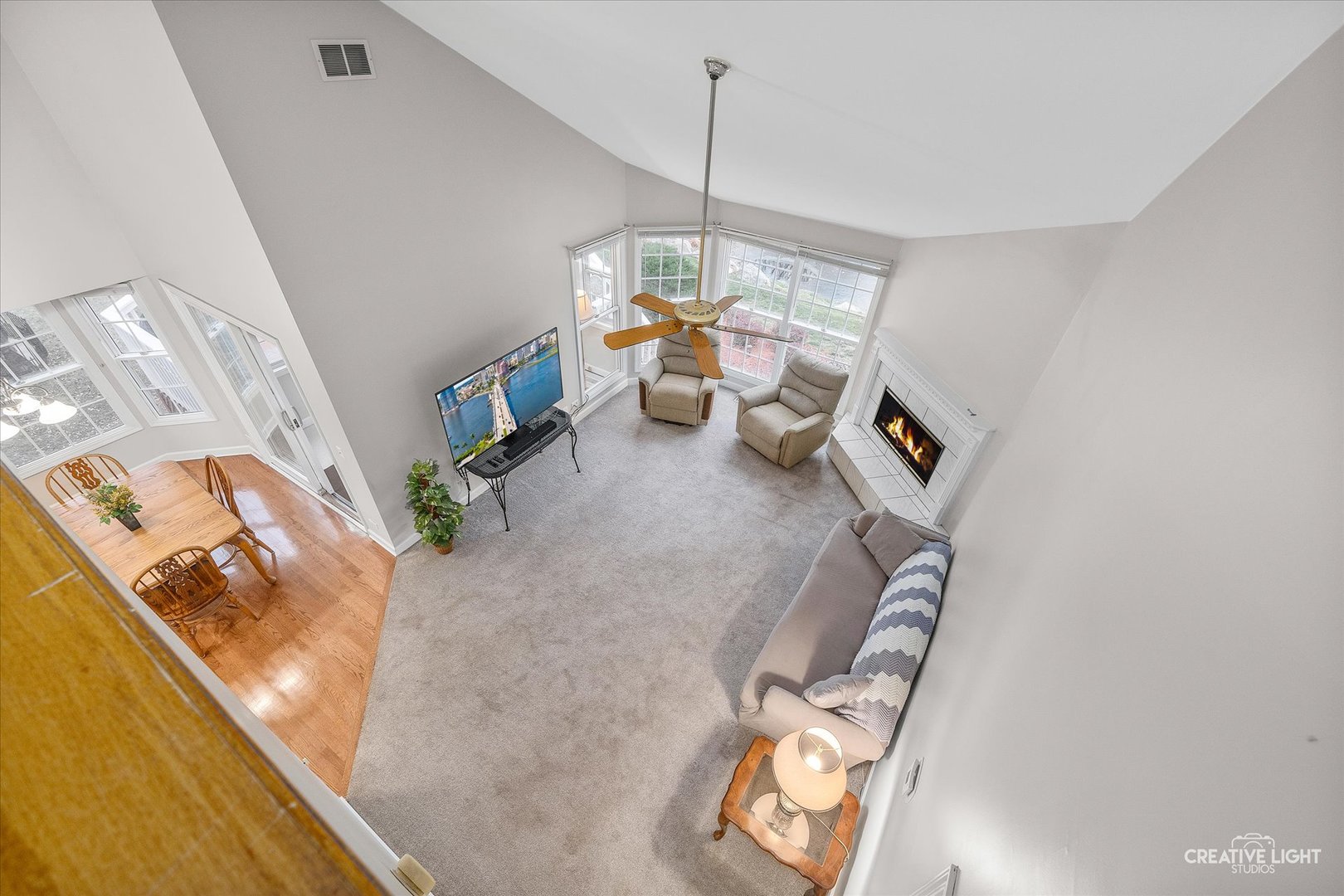 2262 Brookside Lane Aurora, IL 60502 - Photo 22 of 37 a living room with a couch