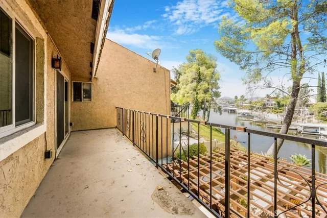 $395,000 | 24311 Canyon Lake Drive North, Unit 24, Canyon Lake, CA 92587