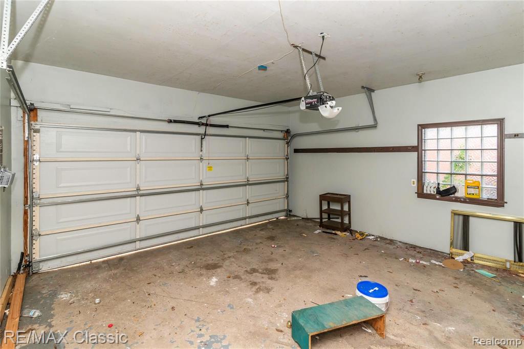 1354 North Gulley Road Dearborn, MI 48128 - Photo 20 of 44