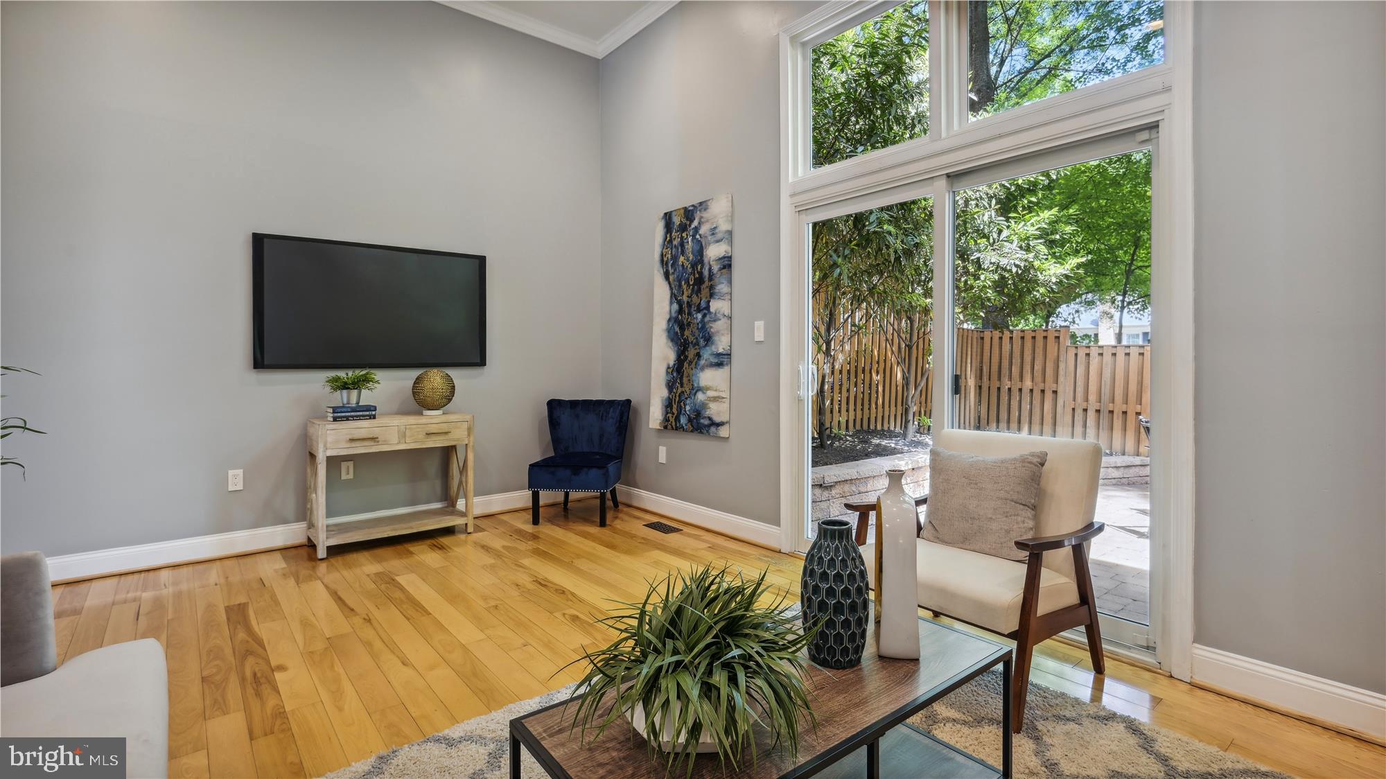 11876 Abercorn Court Reston, VA 20191 - Photo 7 of 26 Family Room