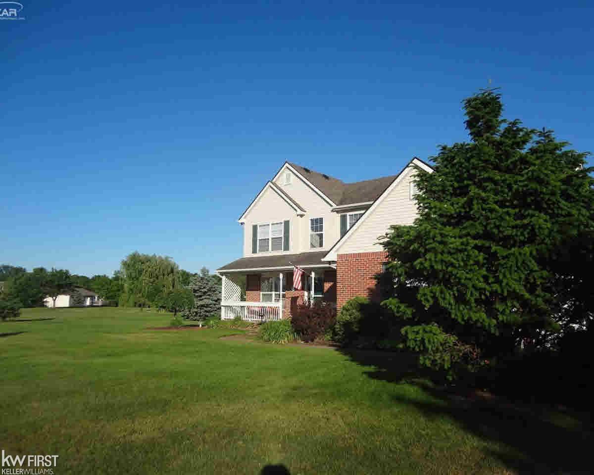 2477 Ridgewood Drive Howell, MI 48843 - Photo 44 of 53 21276147-43.JPG