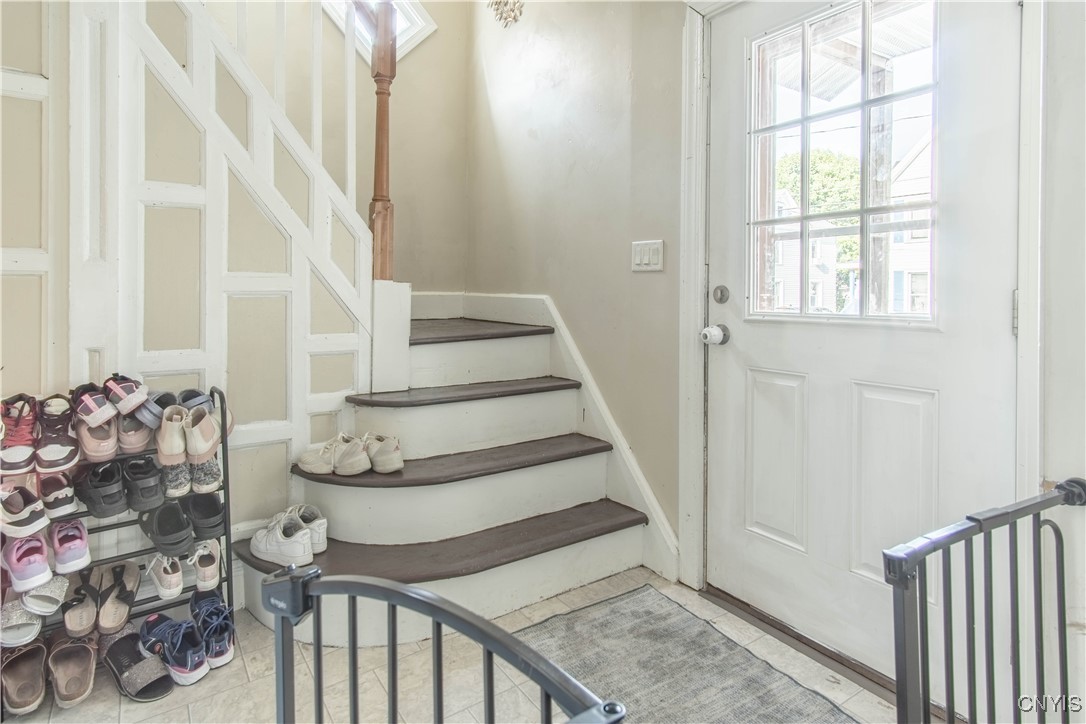 218 South Rutland Street Watertown, NY 13601 - Photo 4 of 18